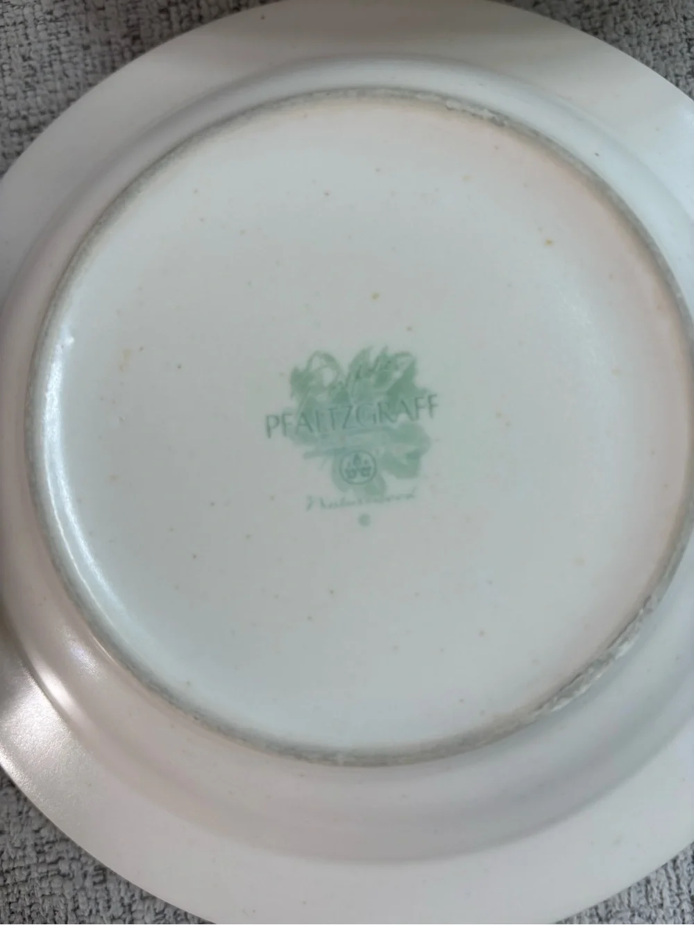 Pfaltzgraff Cream cereal-soup Bowls with Green Striped Rim - Set
